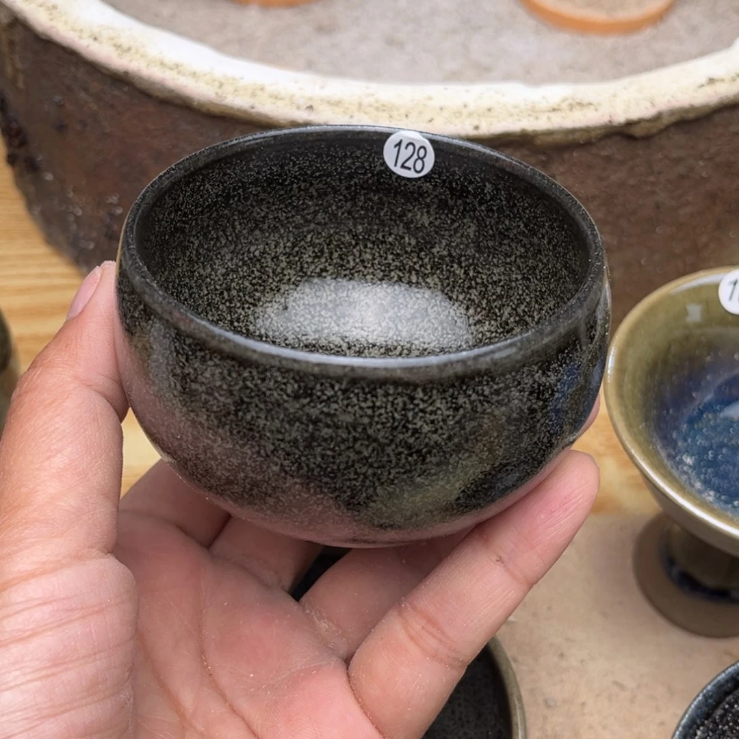 茶盏义兴龙窑坚持真柴烧