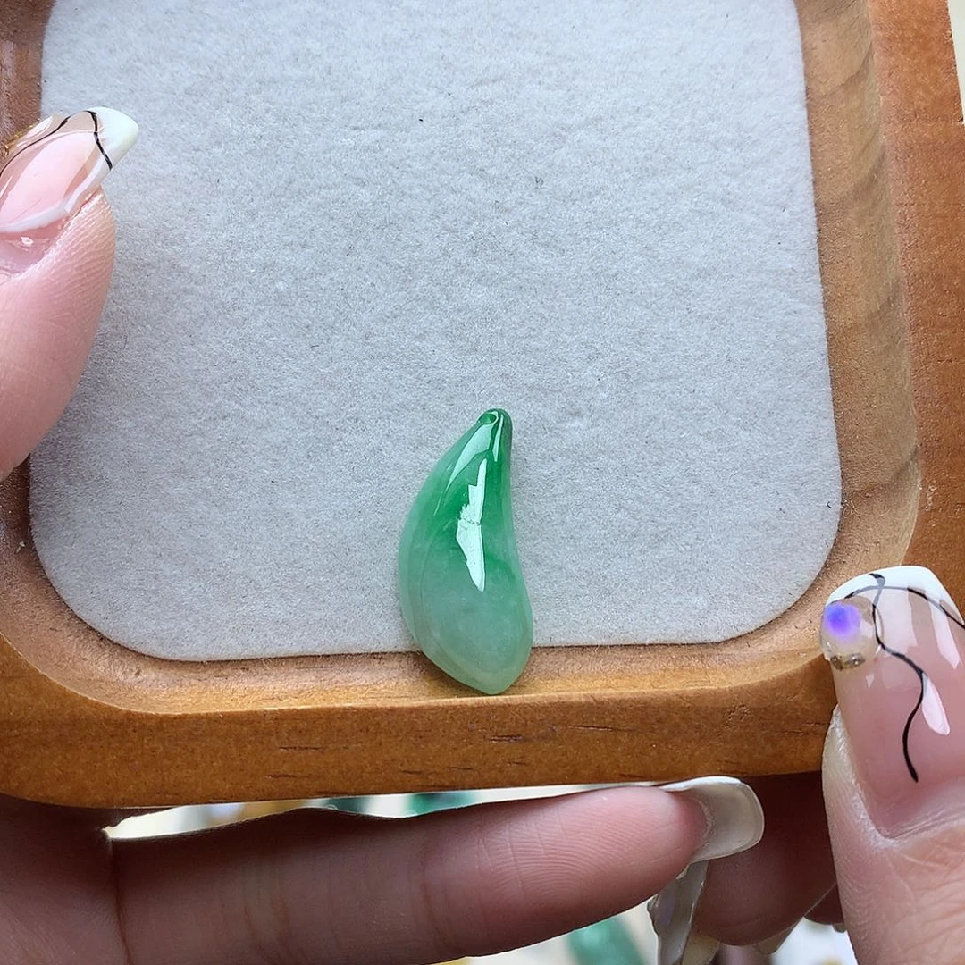 翡翠未镶嵌戒指天然翡翠