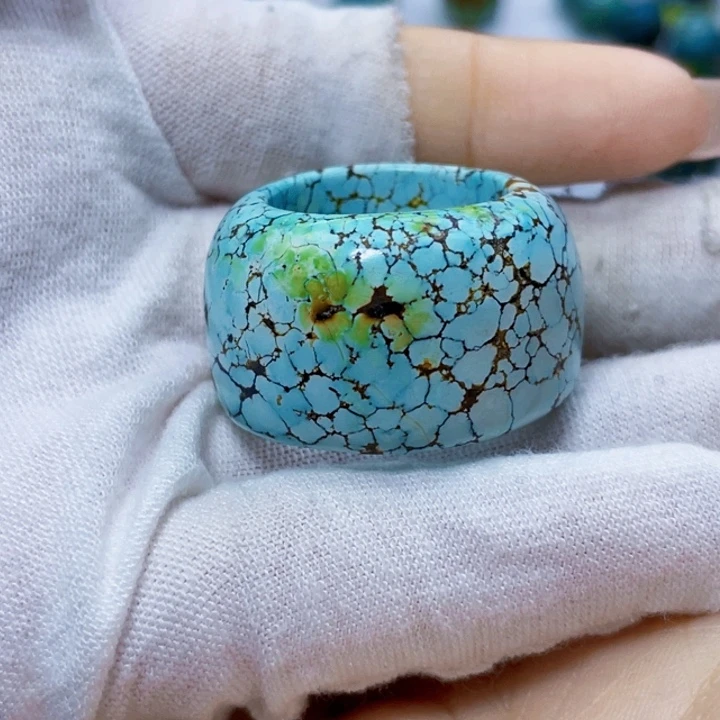 绿松石未镶嵌饰品