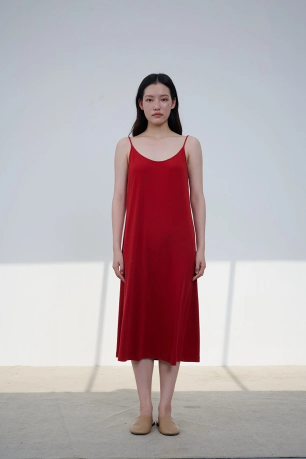 宽画经典吊带家居裙96305