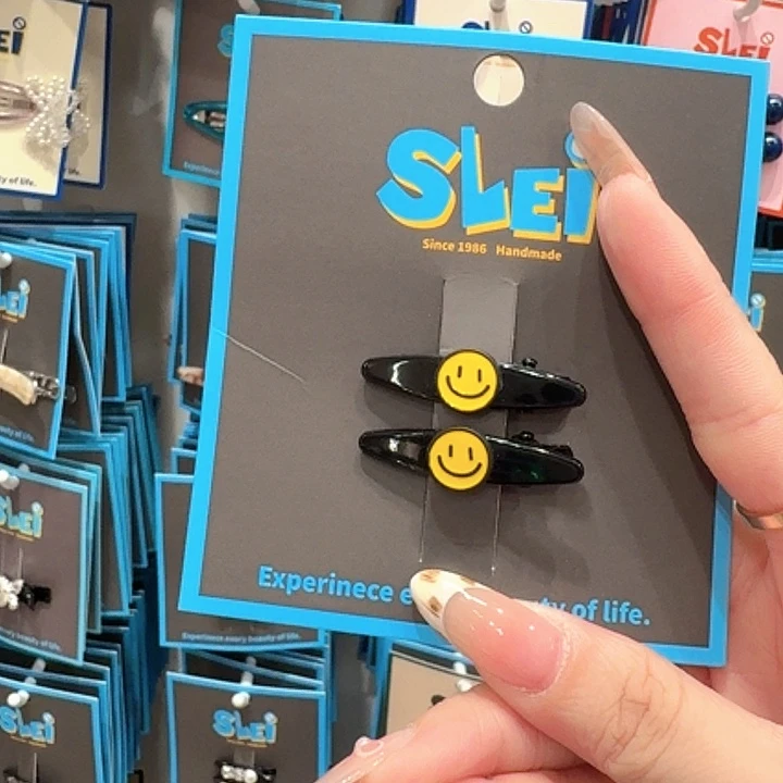 笑脸迷你黑色鸭嘴夹一对