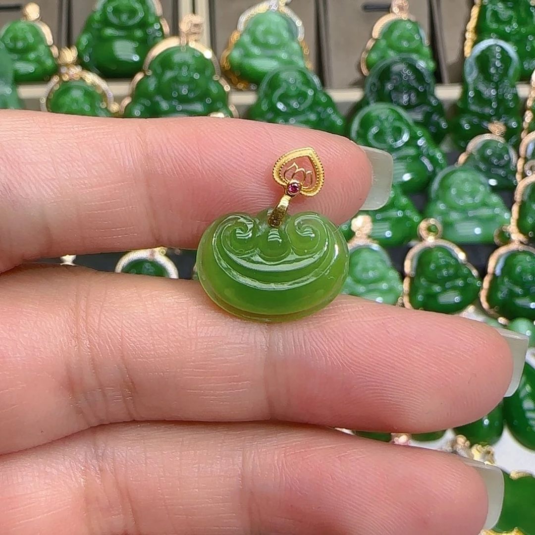 和田玉（碧玉）吊坠(不含链)18K金镶嵌