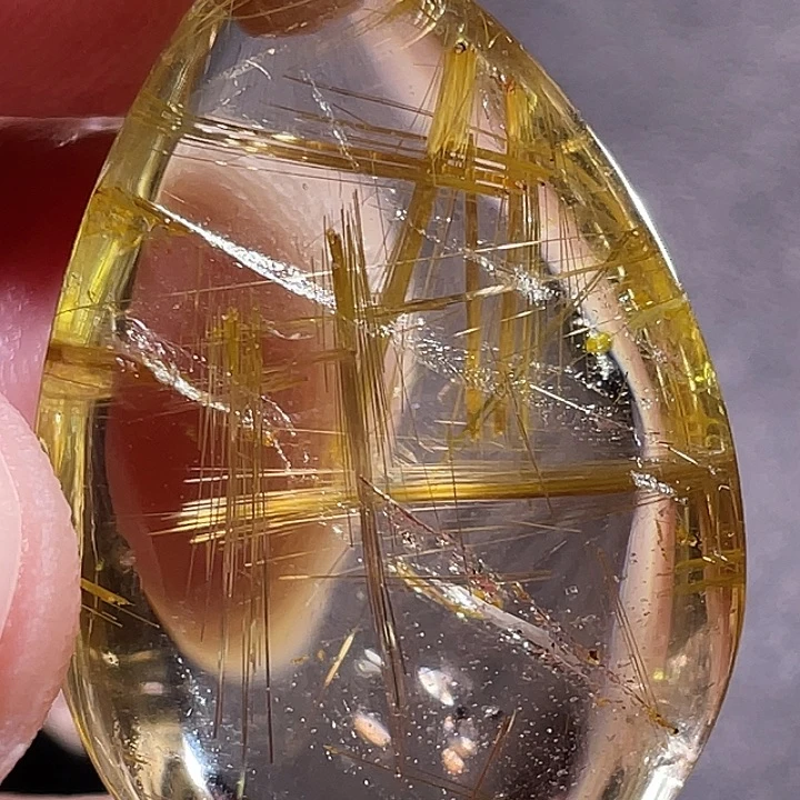 红***天未镶嵌颈饰发晶钛