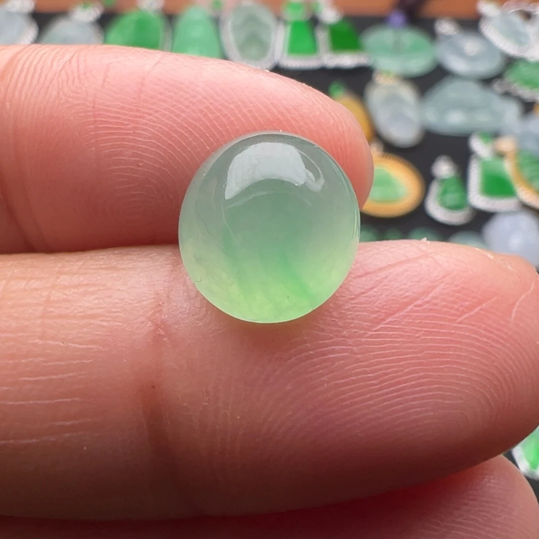 翡翠颈饰未镶嵌蛋10