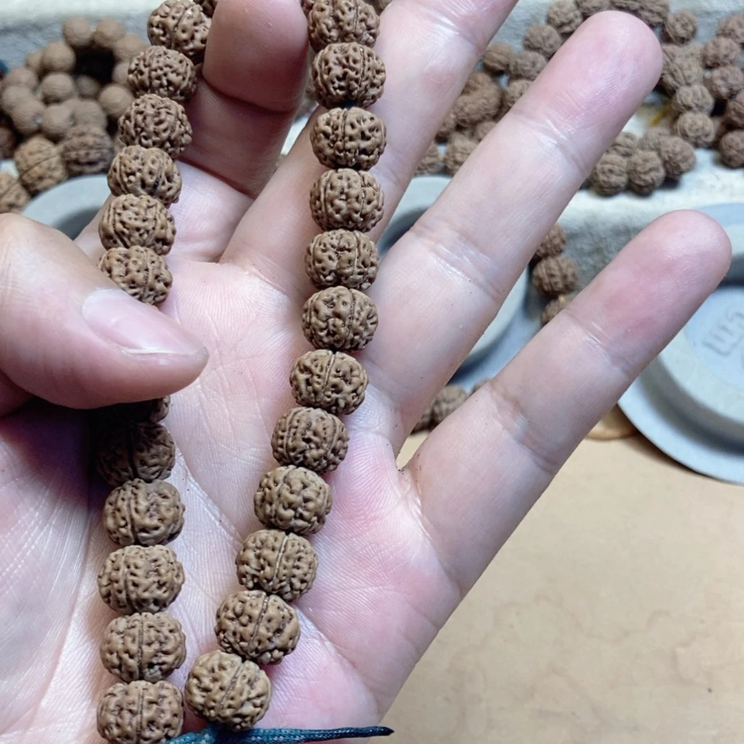 金刚菩提吊坠杨****力凹底梅花一档单圈
