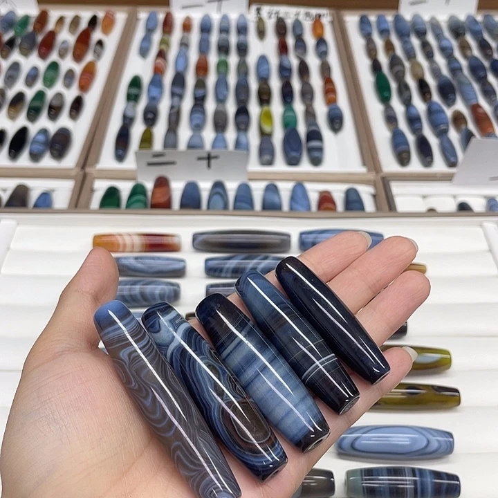 莲***澜未镶嵌玛瑙/玉髓珠宝半成品