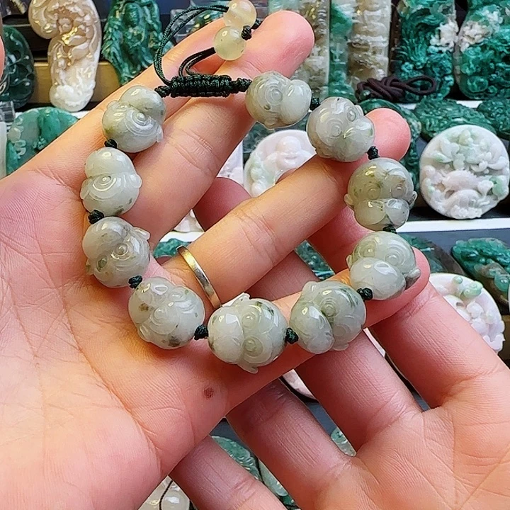 未镶嵌独山玉颈饰