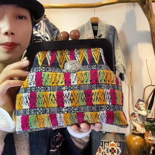 织绣手工制作工艺包包