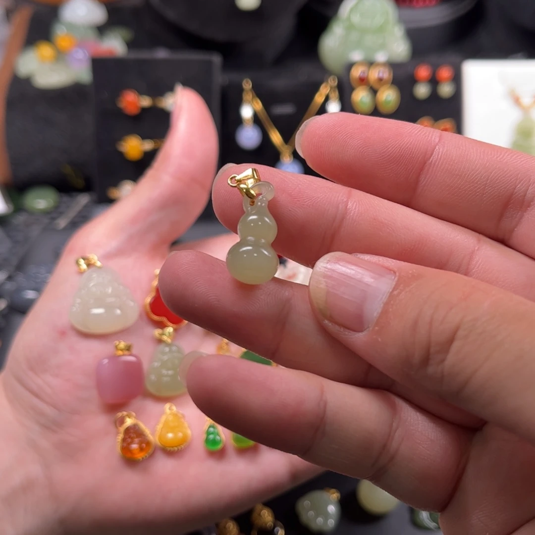 颈饰银S925镶嵌和田玉