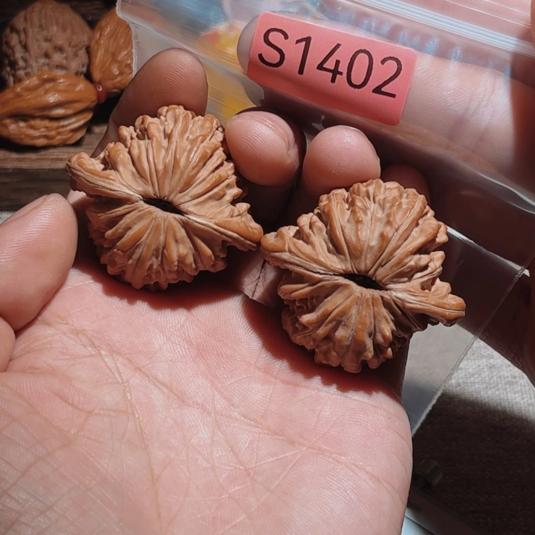 文玩核桃把件汉高楼