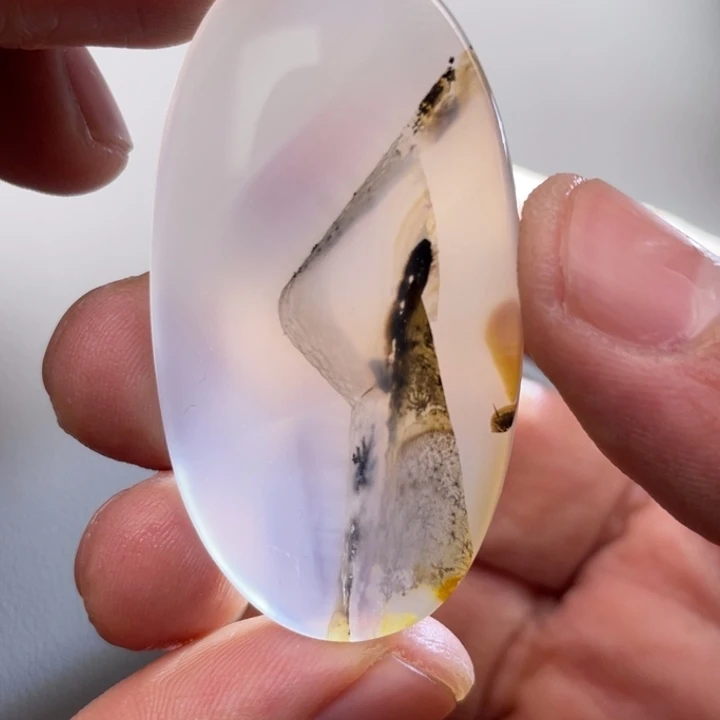 玛瑙/玉髓颈饰未镶嵌穿**空