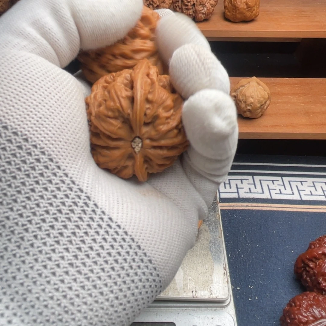 非***凡文玩核桃吊坠大粗筋