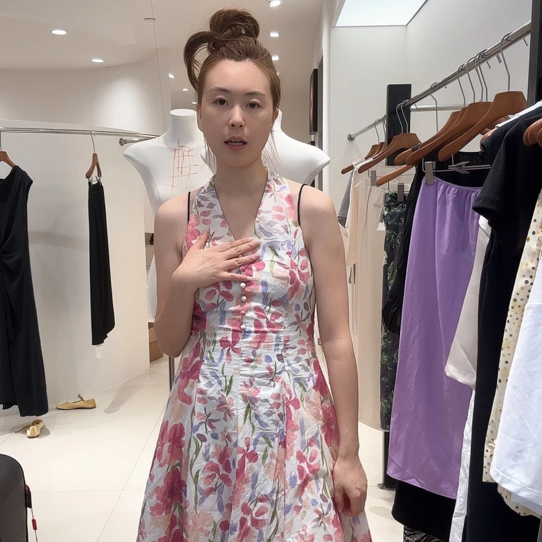 吊带很抗拒层次感很纠结