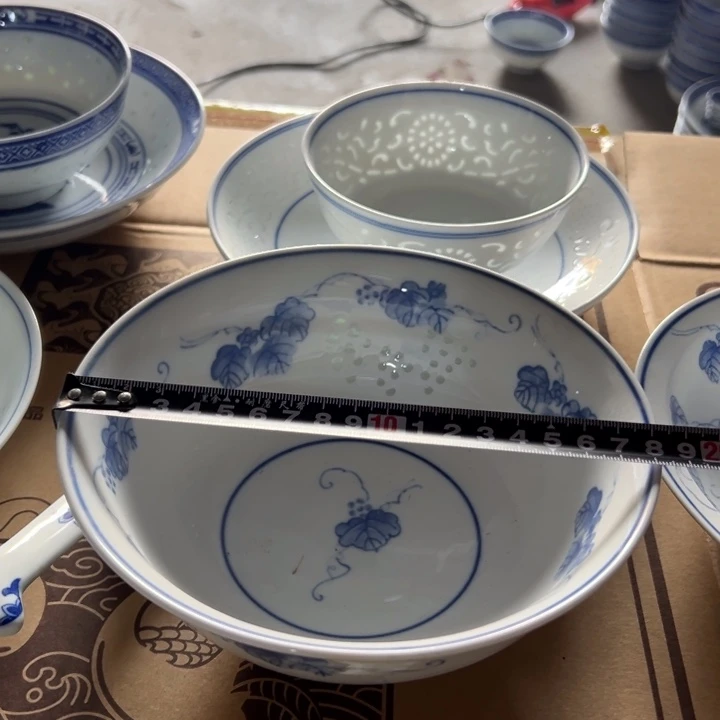 陶瓷青花玲珑7寸葡萄面碗