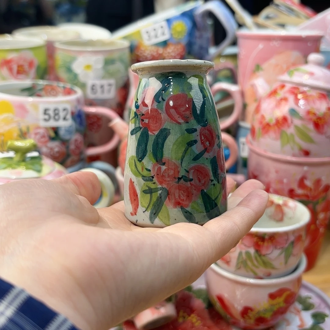 瓷片兔兔盖茨。兔兔