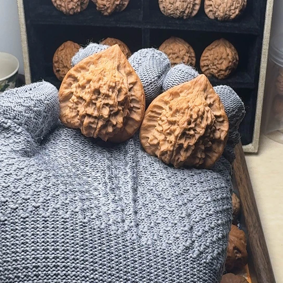 文玩核桃吊坠朱雀