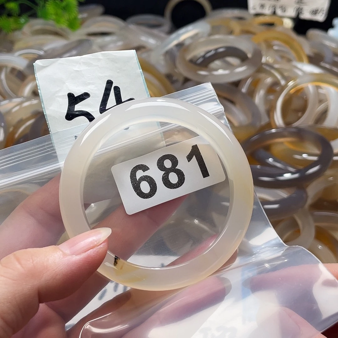 手镯玛瑙/玉髓未镶嵌