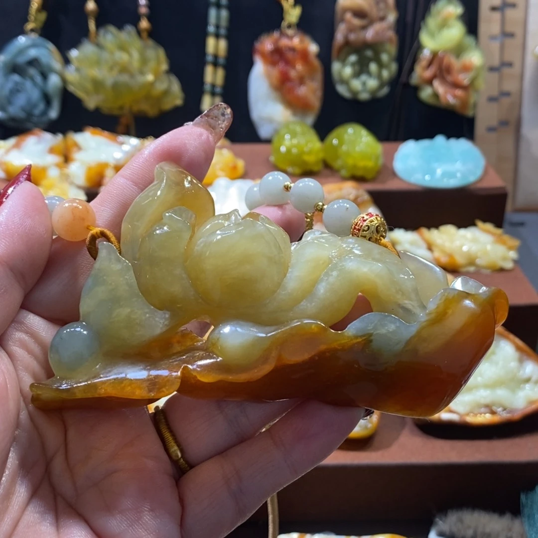 蛇纹石玉颈饰未镶嵌林**-