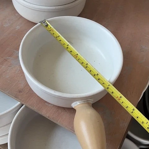 微瑕，明火，口径17，高6变形无盖小号