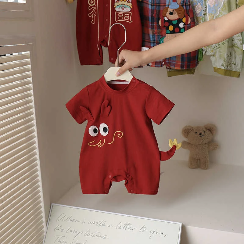 国风婴儿夏季衣服百天宴宝宝红色礼服哈衣可爱超萌小龙连体衣抓周