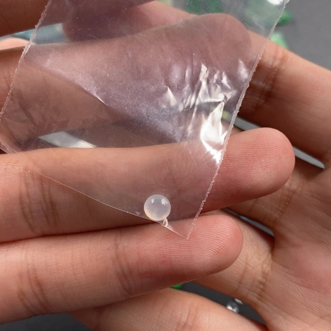 颈饰未镶嵌翡翠～**雪翡翠