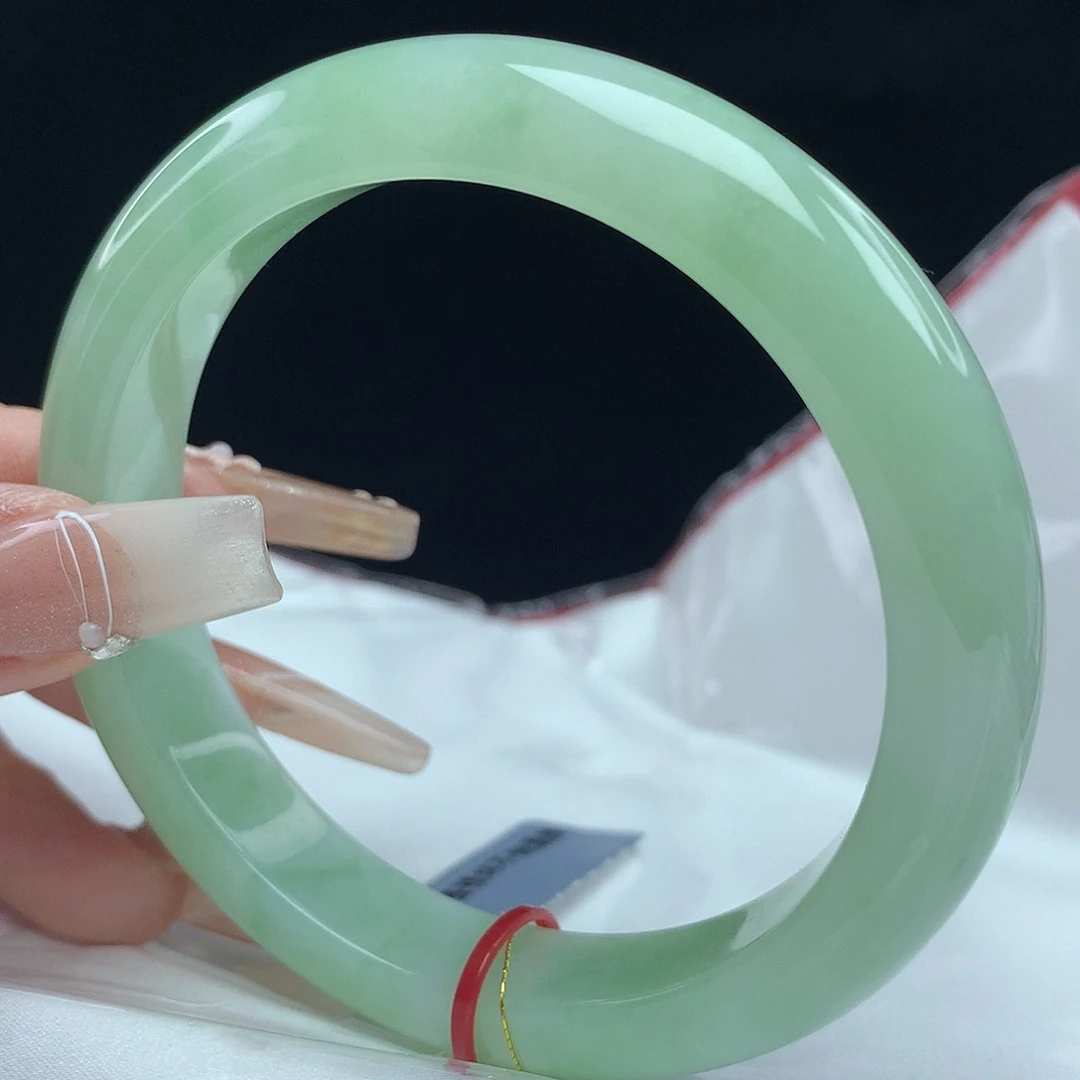 翡翠手镯未镶嵌60圈3875