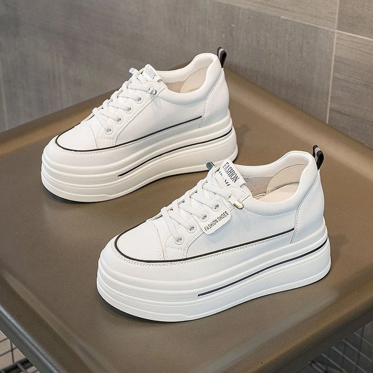 爆厚底小白鞋女2024春季新款内增高百搭皮面单鞋松糕小个子板鞋女