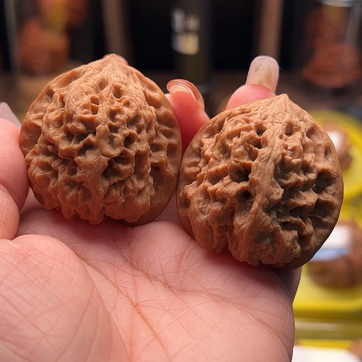 文玩核桃吊坠野牛 全品