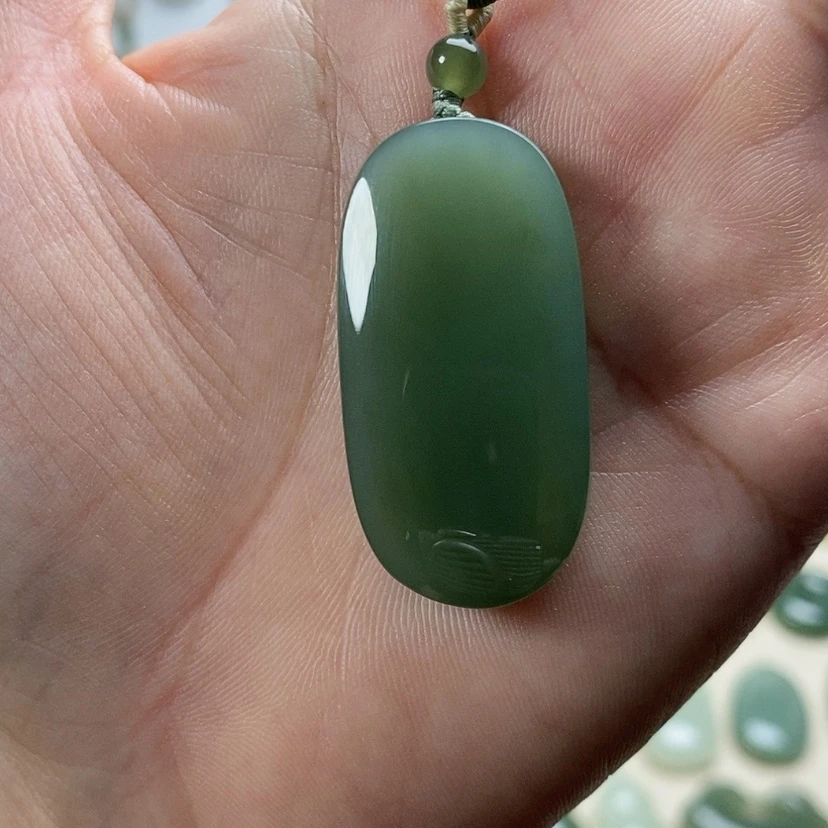 【闪购商品】颈饰未镶嵌和田玉