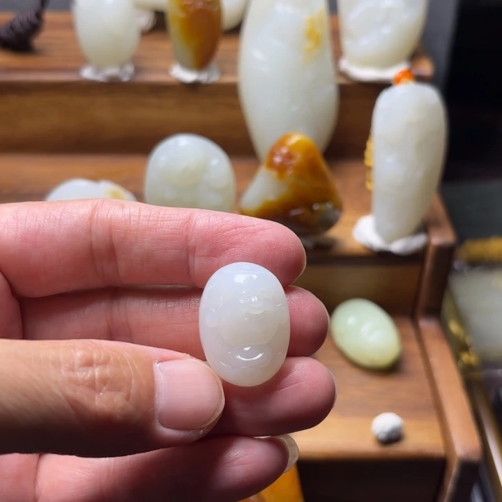 未镶嵌和田玉挂件