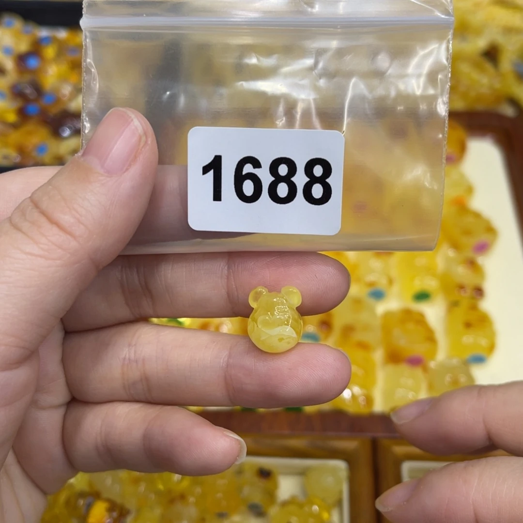 琥珀珠宝奇石未镶嵌