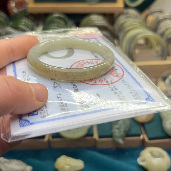 和田玉手镯未镶嵌52圈围10137