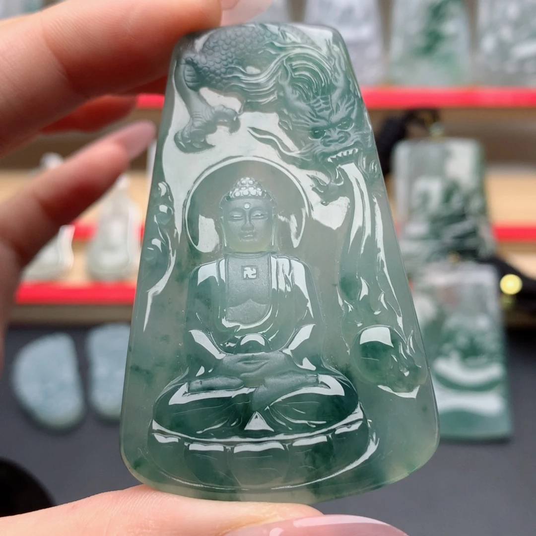 用***5颈饰未镶嵌翡翠大日如来