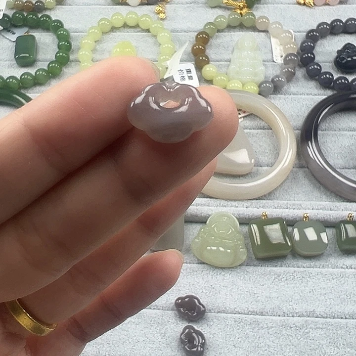 和田玉未镶嵌珠宝半成品