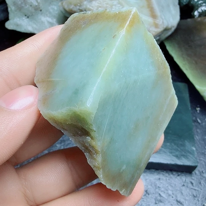 未镶嵌和田玉（糖玉）珠宝奇石