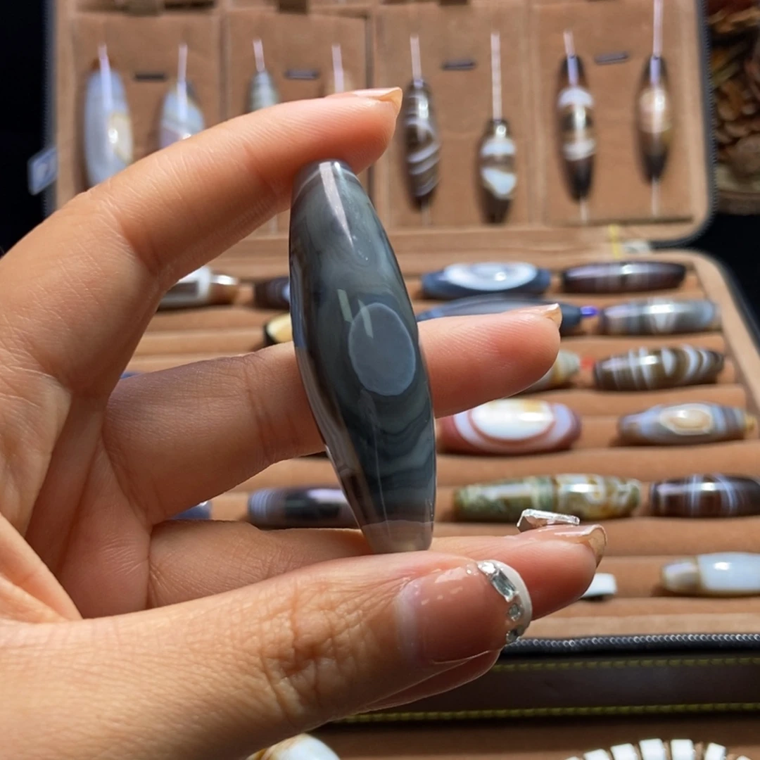 手***1玛瑙/玉髓未镶嵌颈饰