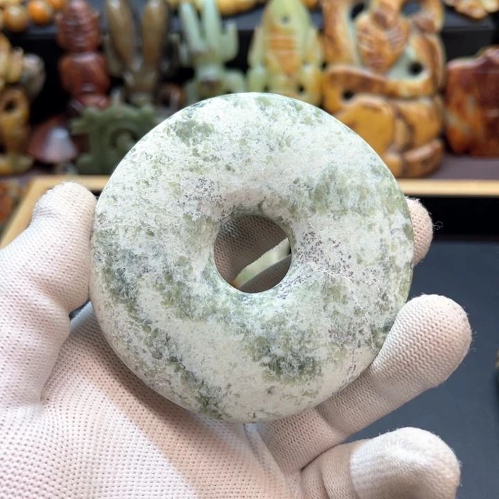 未镶嵌岫岩老玉（透闪石质玉）车挂瑞****8