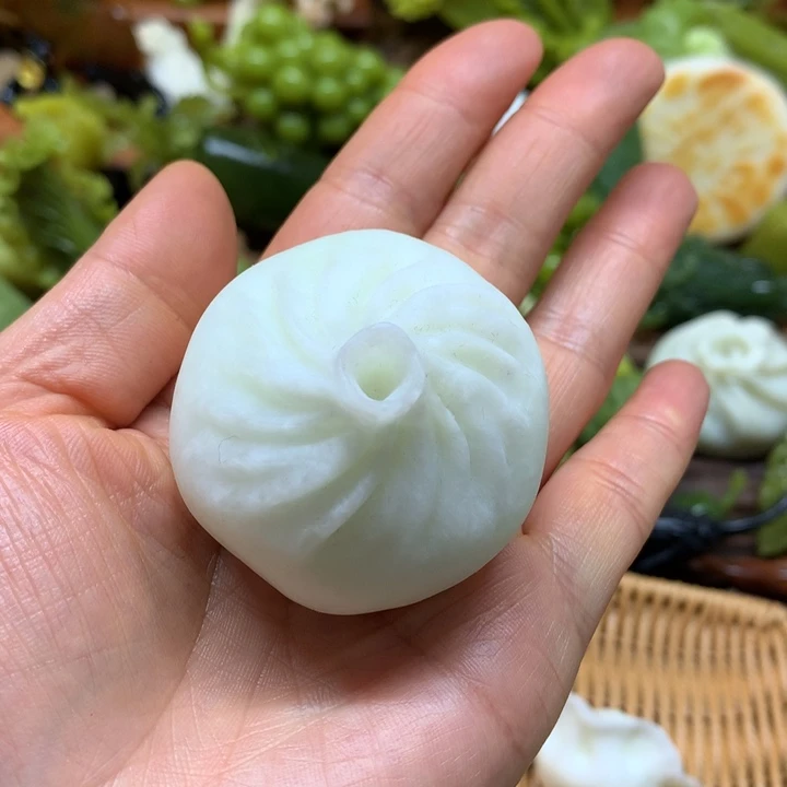 蛇纹石玉未镶嵌手把月**菲