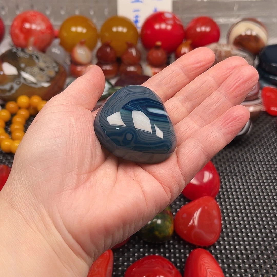 星***方玛瑙/玉髓未镶嵌珠宝奇石