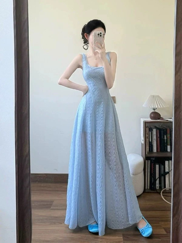 韩系温柔蓝色吊带连衣裙夏日绝美法式掐腰度假出游显瘦长裙设计感