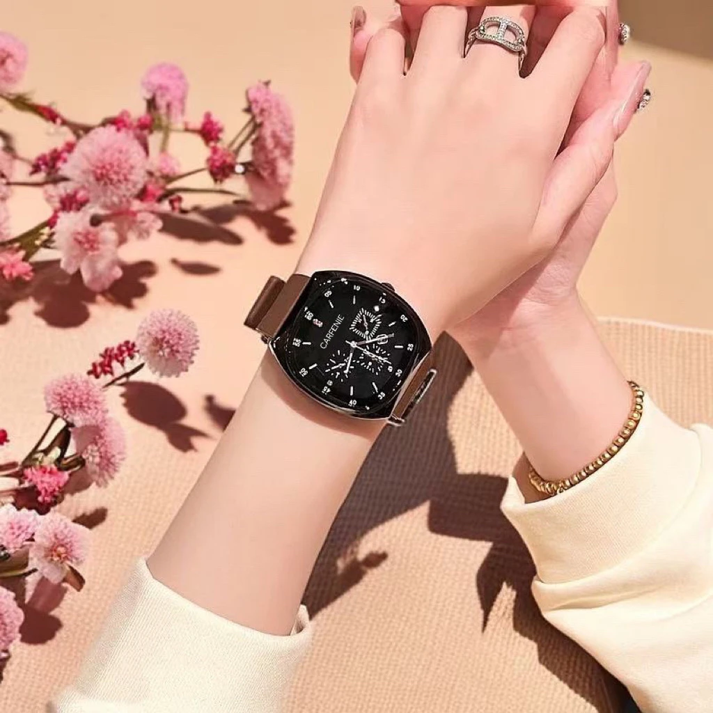 时尚百搭男女都可戴，有日历、全景夜光功能多功能简约大气S006