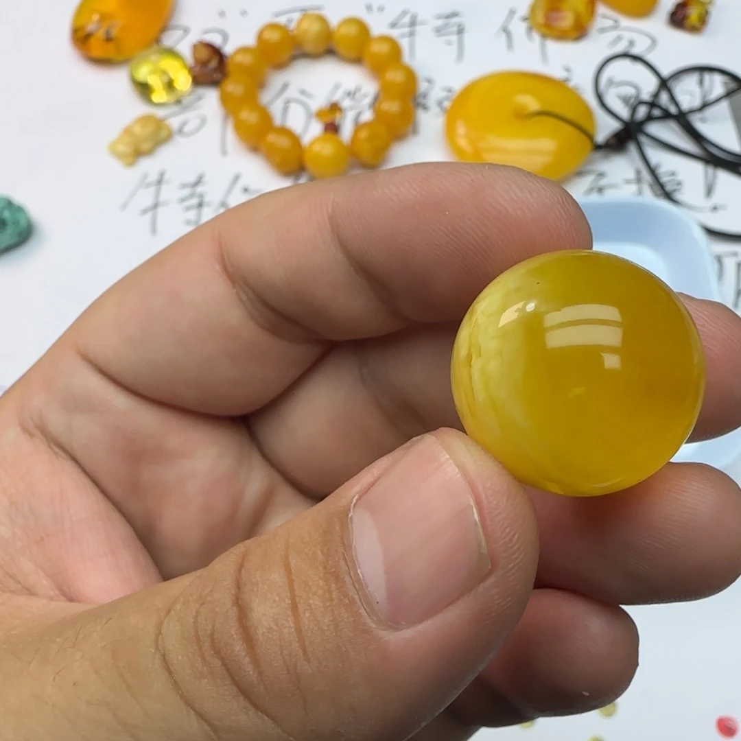 琥珀未镶嵌裸石6.2克22mm微微瑕