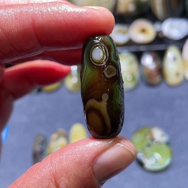 玛瑙/玉髓未镶嵌珠宝奇石