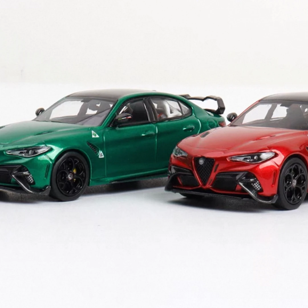 正版授权阿尔法罗密欧Giulia 朱丽叶 GTAm  MG 1:64 合金汽车模型