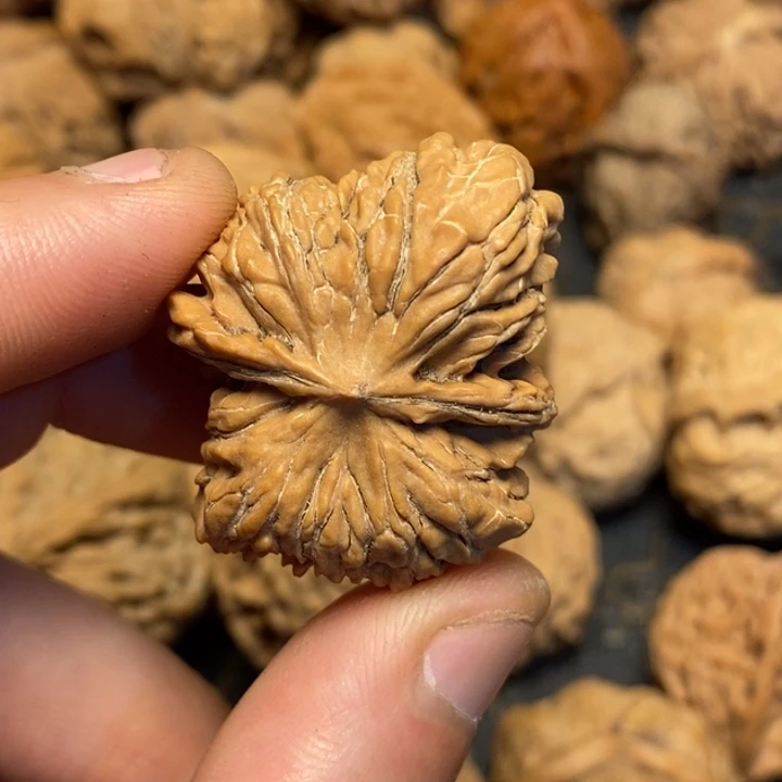 文玩核桃吊坠小*锹文玩核桃异形单只