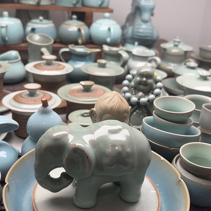 微瑕仿古釉，大象，