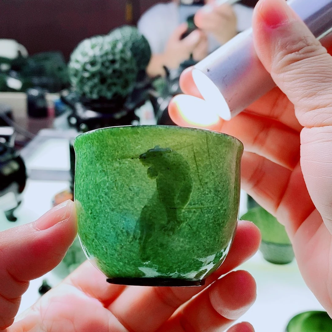 未镶嵌和田玉（青玉）摆件微瑕