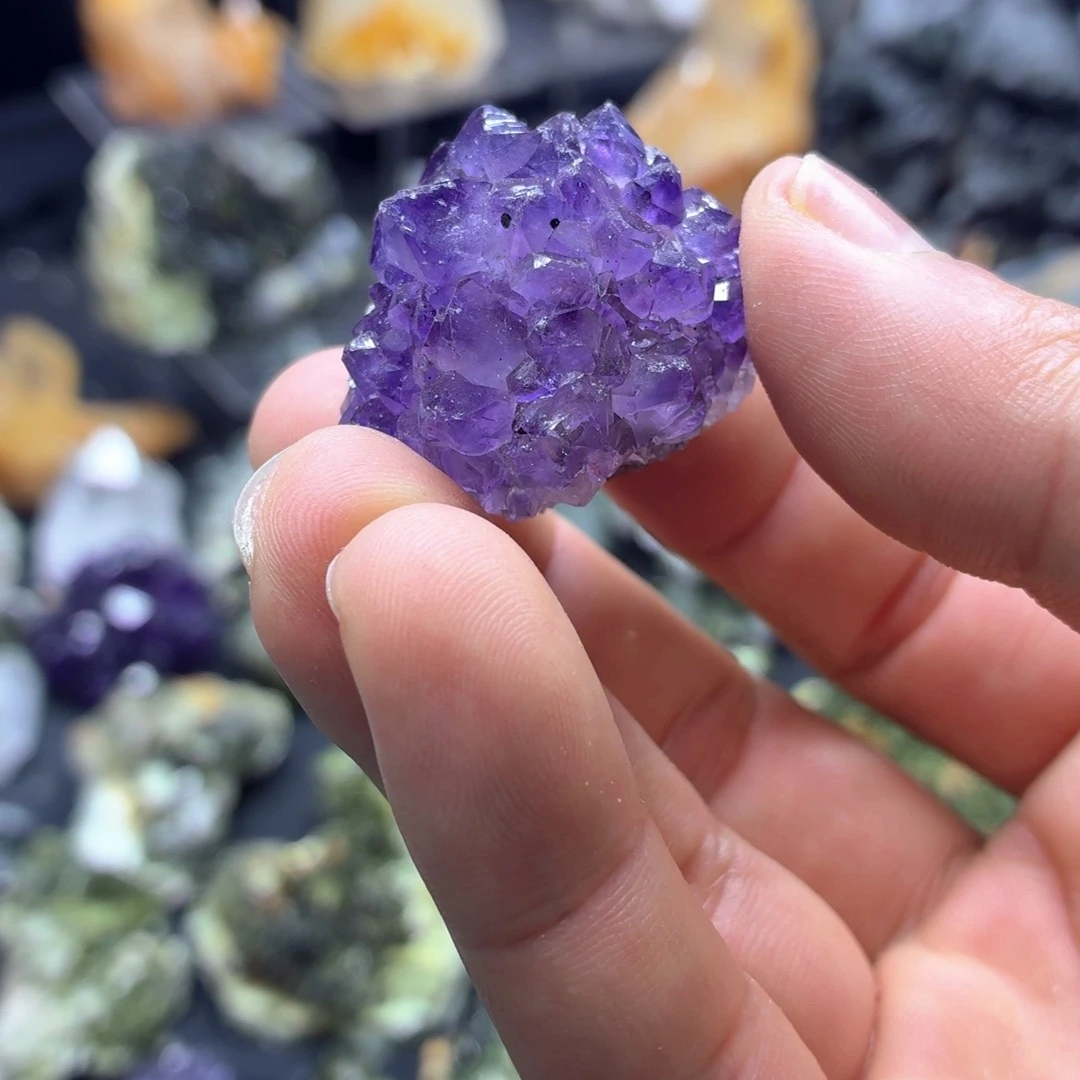 刘***记石材超透帝王紫水晶