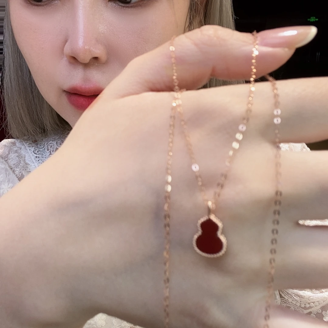 玛瑙/玉髓18K金镶嵌项链葫芦k枚