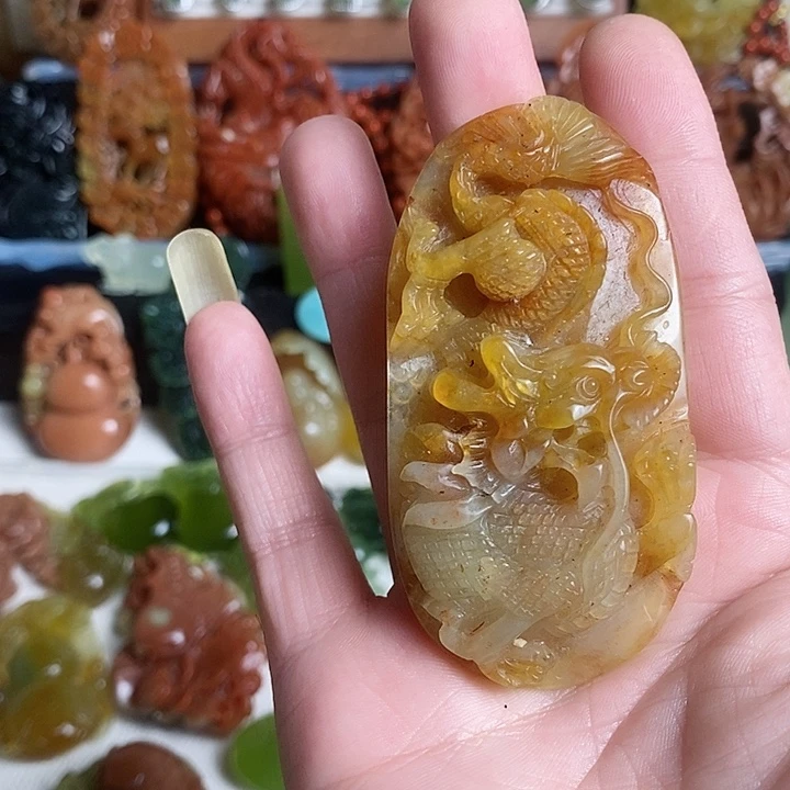 未镶嵌蛇纹石玉颈饰